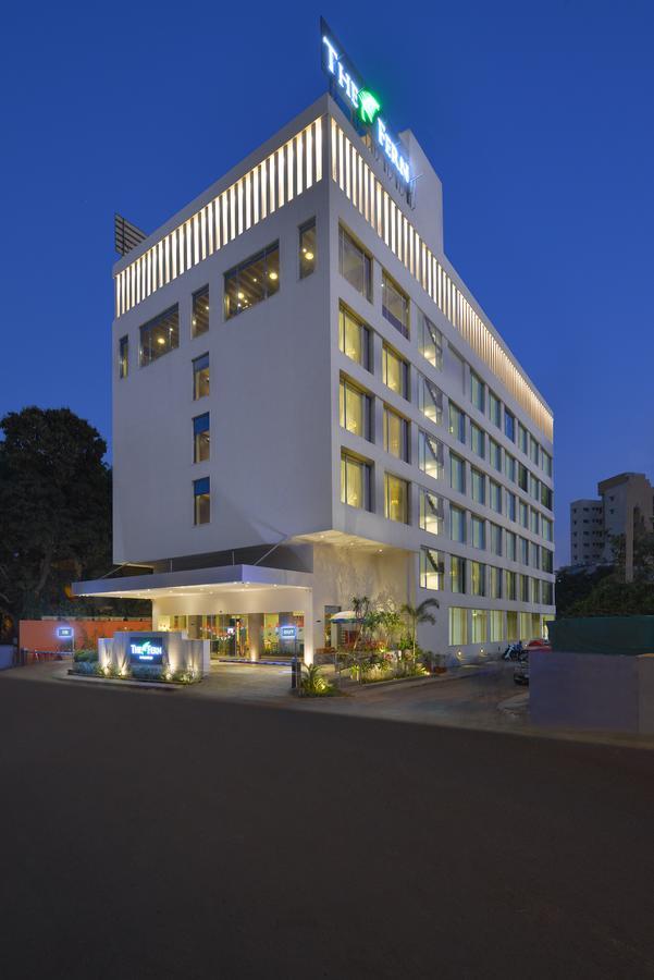 The Fern, Vadodara Exterior foto